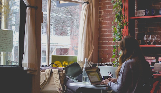 Popular College Application Essay Topics (and How to Answer Them)